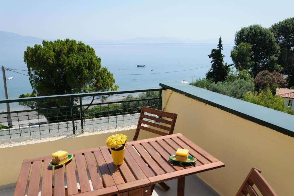 Beautiful Seaside Studio With Amazing View Athens Exterior photo